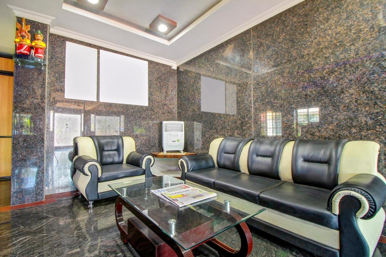 Capital O 17320 Vijaya Residency Manipal Bagian luar foto